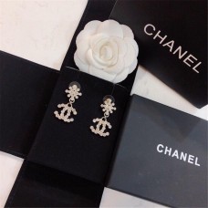 Chanel ear-nail High Quality  (only 1 piece for each account) 2024