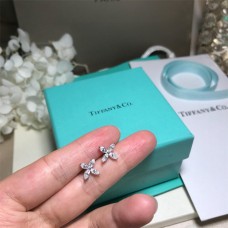 Tiffany Fleur de Lis Ear-nail High Quality  (only 1 piece for each account)
