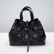 Dior Toujours 37 x 20 x 28.5cm 