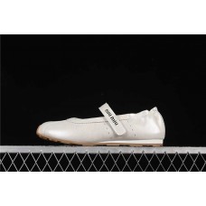 Trendy Sneakers size 35 36 36.5 37 38 38.5 39 40 40.5 41 42 42.5 43 44 44.5 45 46 46.5 47 New Shebag Quality Standard 