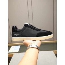 Trendy Sneakers  Size: 36 36.5 37.5 38 38.5 39 40 40.5 41 42 42.5 43 44 44.5 45 46 47.5  New Shebag Quality Standard