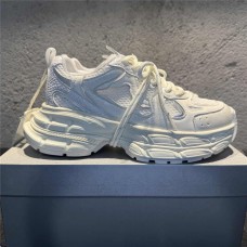 Trendy Sneakers  Size: 36 36.5 37.5 38 38.5 39 40 40.5 41 42 42.5 43 44 44.5 45 46 47.5  New Shebag Quality Standard