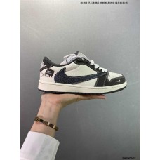 Trendy Sneakers  Size: 36 36.5 37.5 38 38.5 39 40 40.5 41 42 42.5 43 44 44.5 45 46 47.5  New Shebag Quality Standard