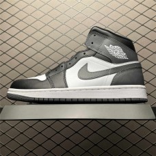 Nike Air Jordan 1 Sneakers AJ1 Size: 36 36.5 37.5 38 38.5 39 40 40.5 41 42 42.5 43 44 44.5 45 46 47.5  New Shebag Quality Standard