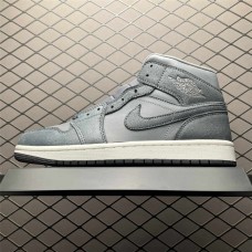 Nike Air Jordan 1 Sneakers AJ1 Size: 36 36.5 37.5 38 38.5 39 40 40.5 41 42 42.5 43 44 44.5 45 46 47.5  New Shebag Quality Standard