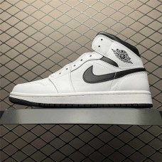 Nike Air Jordan 1 Sneakers AJ1 Size: 36 36.5 37.5 38 38.5 39 40 40.5 41 42 42.5 43 44 44.5 45 46 47.5  New Shebag Quality Standard