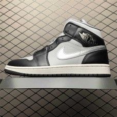 Nike Air Jordan 1 Sneakers AJ1 Size: 36 36.5 37.5 38 38.5 39 40 40.5 41 42 42.5 43 44 44.5 45 46 47.5  New Shebag Quality Standard