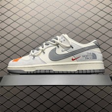 Nike Dunk Sneakers Size: 36 36.5 37.5 38 38.5 39 40 40.5 41 42 42.5 43 44 44.5 45 46 47.5  New Shebag Quality Standard