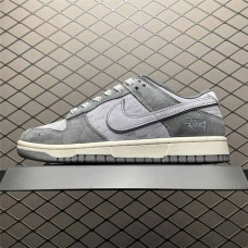 Nike Dunk Sneakers Size: 36 36.5 37.5 38 38.5 39 40 40.5 41 42 42.5 43 44 44.5 45 46 47.5  New Shebag Quality Standard