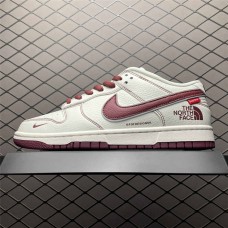 Nike Dunk Sneakers Size: 36 36.5 37.5 38 38.5 39 40 40.5 41 42 42.5 43 44 44.5 45 46 47.5  New Shebag Quality Standard