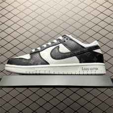 Nike Dunk Sneakers Size: 36 36.5 37.5 38 38.5 39 40 40.5 41 42 42.5 43 44 44.5 45 46 47.5  New Shebag Quality Standard