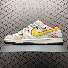 Nike Dunk Sneakers Size: 36 36.5 37.5 38 38.5 39 40 40.5 41 42 42.5 43 44 44.5 45 46 47.5  New Shebag Quality Standard