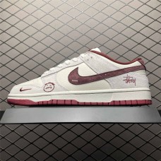 Nike Dunk Sneakers Size: 36 36.5 37.5 38 38.5 39 40 40.5 41 42 42.5 43 44 44.5 45 46 47.5  New Shebag Quality Standard