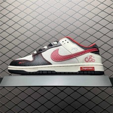 Nike Dunk Sneakers Size: 36 36.5 37.5 38 38.5 39 40 40.5 41 42 42.5 43 44 44.5 45 46 47.5  New Shebag Quality Standard