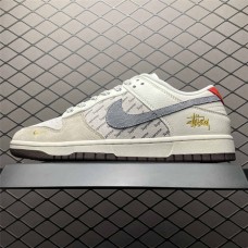 Nike Dunk Sneakers Size: 36 36.5 37.5 38 38.5 39 40 40.5 41 42 42.5 43 44 44.5 45 46 47.5  New Shebag Quality Standard
