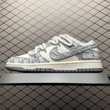 Nike Dunk Sneakers Size: 36 36.5 37.5 38 38.5 39 40 40.5 41 42 42.5 43 44 44.5 45 46 47.5  New Shebag Quality Standard