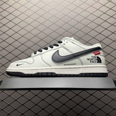 Nike Dunk Sneakers Size: 36 36.5 37.5 38 38.5 39 40 40.5 41 42 42.5 43 44 44.5 45 46 47.5  New Shebag Quality Standard