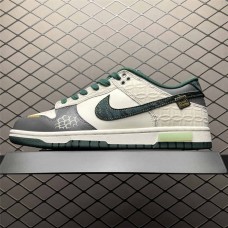Nike Dunk Sneakers Size: 36 36.5 37.5 38 38.5 39 40 40.5 41 42 42.5 43 44 44.5 45 46 47.5  New Shebag Quality Standard
