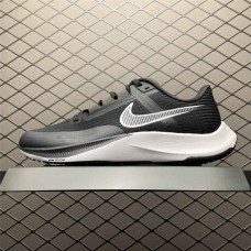 Nike Zoom Sneakers  Size: 36 36.5 37.5 38 38.5 39 40 40.5 41 42 42.5 43 44 44.5 45 46 47.5  New Shebag Quality Standard