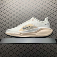 Nike Zoom Sneakers  Size: 36 36.5 37.5 38 38.5 39 40 40.5 41 42 42.5 43 44 44.5 45 46 47.5  New Shebag Quality Standard