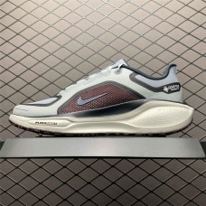 Nike Zoom Sneakers  Size: 36 36.5 37.5 38 38.5 39 40 40.5 41 42 42.5 43 44 44.5 45 46 47.5  New Shebag Quality Standard
