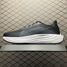 Nike Zoom Sneakers  Size: 36 36.5 37.5 38 38.5 39 40 40.5 41 42 42.5 43 44 44.5 45 46 47.5  New Shebag Quality Standard