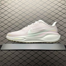Nike Zoom Sneakers  Size: 36 36.5 37.5 38 38.5 39 40 40.5 41 42 42.5 43 44 44.5 45 46 47.5  New Shebag Quality Standard