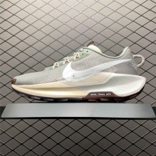 Nike Zoom Sneakers  Size: 36 36.5 37.5 38 38.5 39 40 40.5 41 42 42.5 43 44 44.5 45 46 47.5  New Shebag Quality Standard