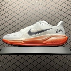 Nike Zoom Sneakers  Size: 36 36.5 37.5 38 38.5 39 40 40.5 41 42 42.5 43 44 44.5 45 46 47.5  New Shebag Quality Standard