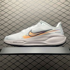 Nike Zoom Sneakers  Size: 36 36.5 37.5 38 38.5 39 40 40.5 41 42 42.5 43 44 44.5 45 46 47.5  New Shebag Quality Standard