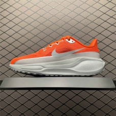 Nike Zoom Sneakers  Size: 36 36.5 37.5 38 38.5 39 40 40.5 41 42 42.5 43 44 44.5 45 46 47.5  New Shebag Quality Standard