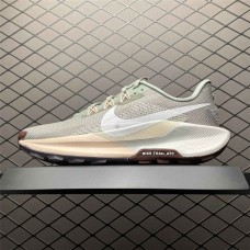 Nike Zoom Sneakers  Size: 36 36.5 37.5 38 38.5 39 40 40.5 41 42 42.5 43 44 44.5 45 46 47.5  New Shebag Quality Standard