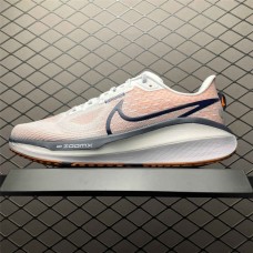 Nike Zoom Sneakers  Size: 36 36.5 37.5 38 38.5 39 40 40.5 41 42 42.5 43 44 44.5 45 46 47.5  New Shebag Quality Standard