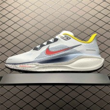 Nike Zoom Sneakers  Size: 36 36.5 37.5 38 38.5 39 40 40.5 41 42 42.5 43 44 44.5 45 46 47.5  New Shebag Quality Standard