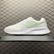 Nike Zoom Sneakers  Size: 36 36.5 37.5 38 38.5 39 40 40.5 41 42 42.5 43 44 44.5 45 46 47.5  New Shebag Quality Standard