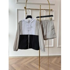Chanel Clothing size S M L (Size chart below) comment size and color