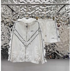 Chanel Clothing size S M L (Size chart below) comment size and color