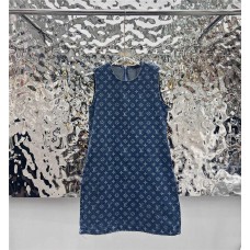 Louis Vuitton Clothing size S M L (Size chart below) comment size and color