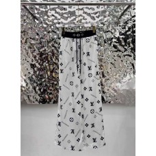 Louis Vuitton Clothing size S M L (Size chart below) comment size and color