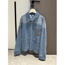 Louis Vuitton Clothing size S M L (Size chart below) comment size and color