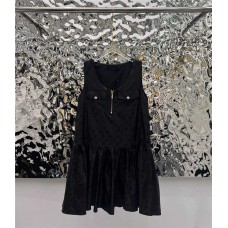 Louis Vuitton Clothing size S M L (Size chart below) comment size and color