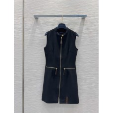 Louis Vuitton Clothing size S M L (Size chart below) comment size and color