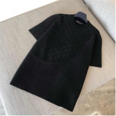 Louis Vuitton Clothing size S M L (Size chart below) comment size and color
