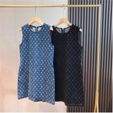 Louis Vuitton Clothing size S M L (Size chart below) comment size and color