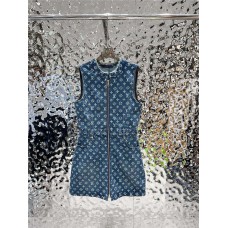 Louis Vuitton Clothing size S M L (Size chart below) comment size and color
