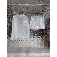 Louis Vuitton Clothing size S M L (Size chart below) comment size and color