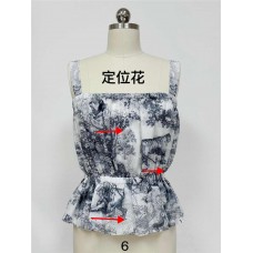 Chanel Clothing size S M L (Size chart below) comment size and color