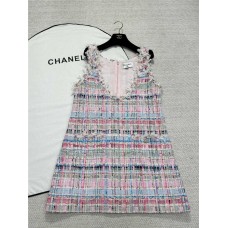 Chanel Clothing size S M L (Size chart below) comment size and color