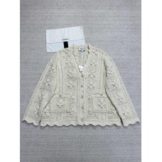 Chanel Clothing size S M L (Size chart below) comment size and color