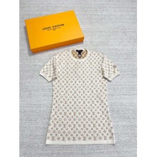 Chanel Clothing size S M L (Size chart below) comment size and color